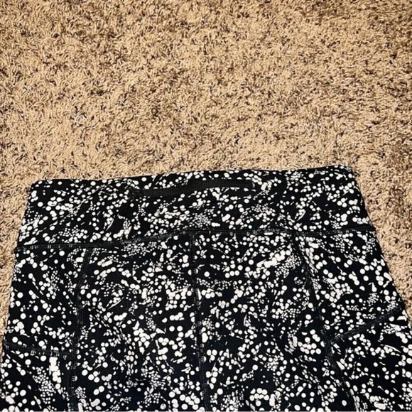 Lululemon Tight Stuff Tight II Size 8 - Picture 8 of 9